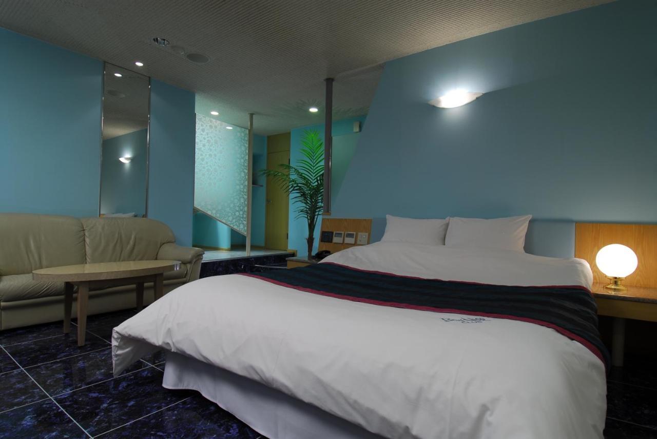 Bay Hill Club Higashi Kokura (Adults Only) Hotel Kitakyushu Esterno foto